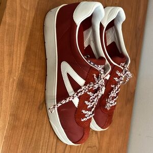 Tretorn pumpkin spice/vintage white size 8.5M